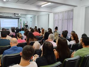 Especialistas defendem formação de professores e uso de IA como suporte pedagógico em congresso no Ifes